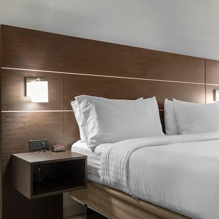 Holiday Inn Express And Suites Chicago West - St Charles By Ihg Saint Charles Eksteriør bilde