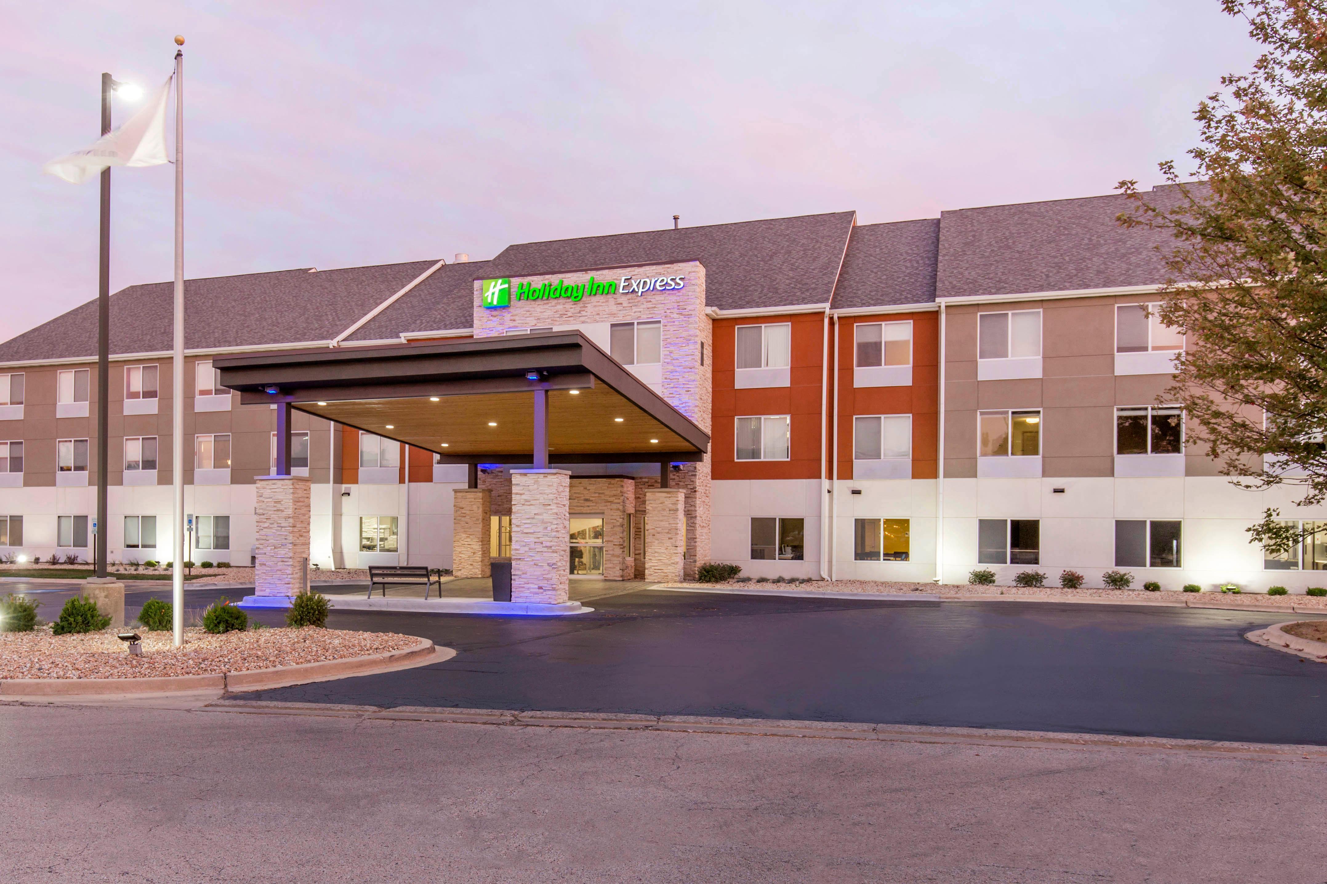 Holiday Inn Express And Suites Chicago West - St Charles By Ihg Saint Charles Eksteriør bilde