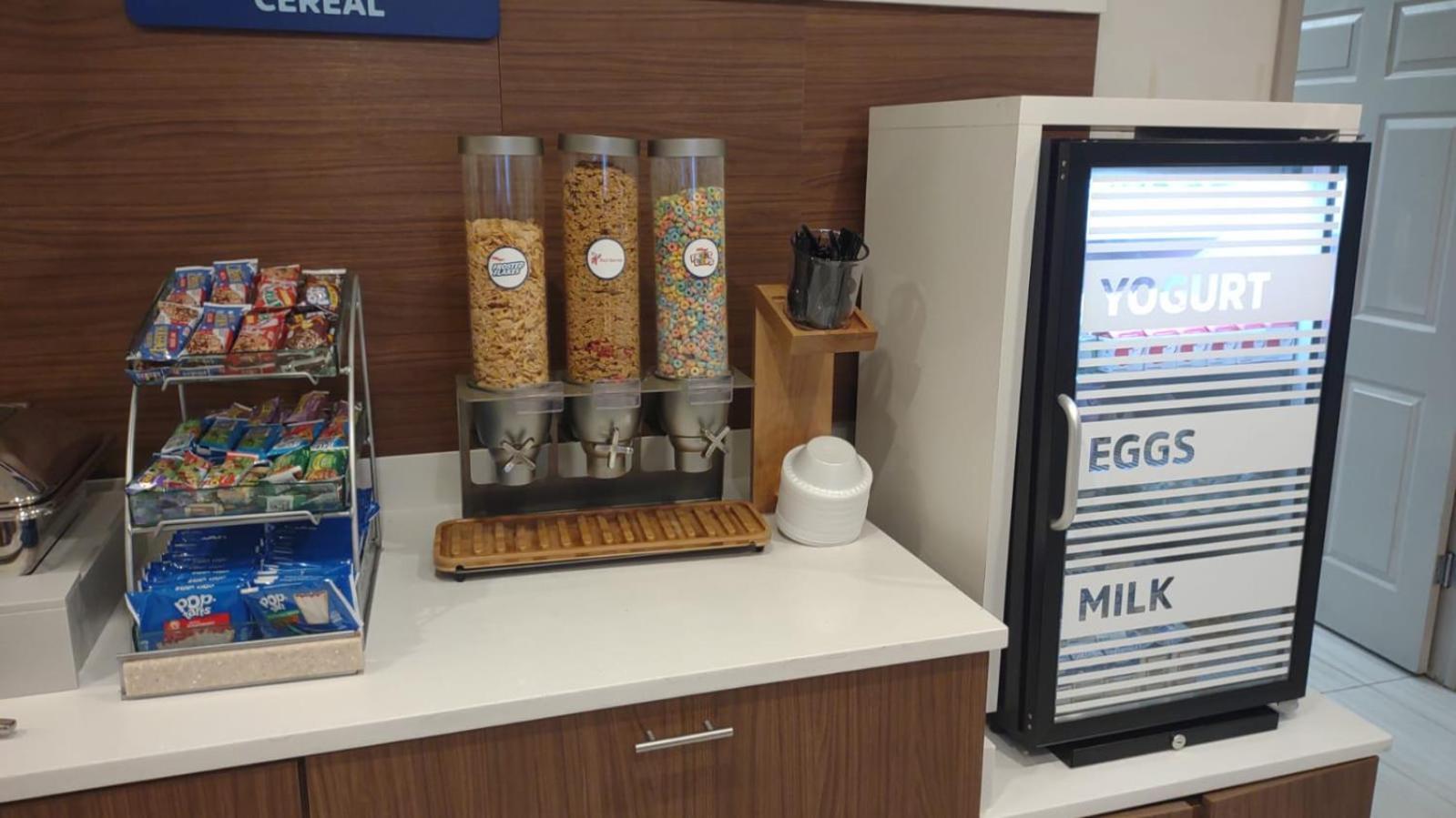 Holiday Inn Express And Suites Chicago West - St Charles By Ihg Saint Charles Eksteriør bilde