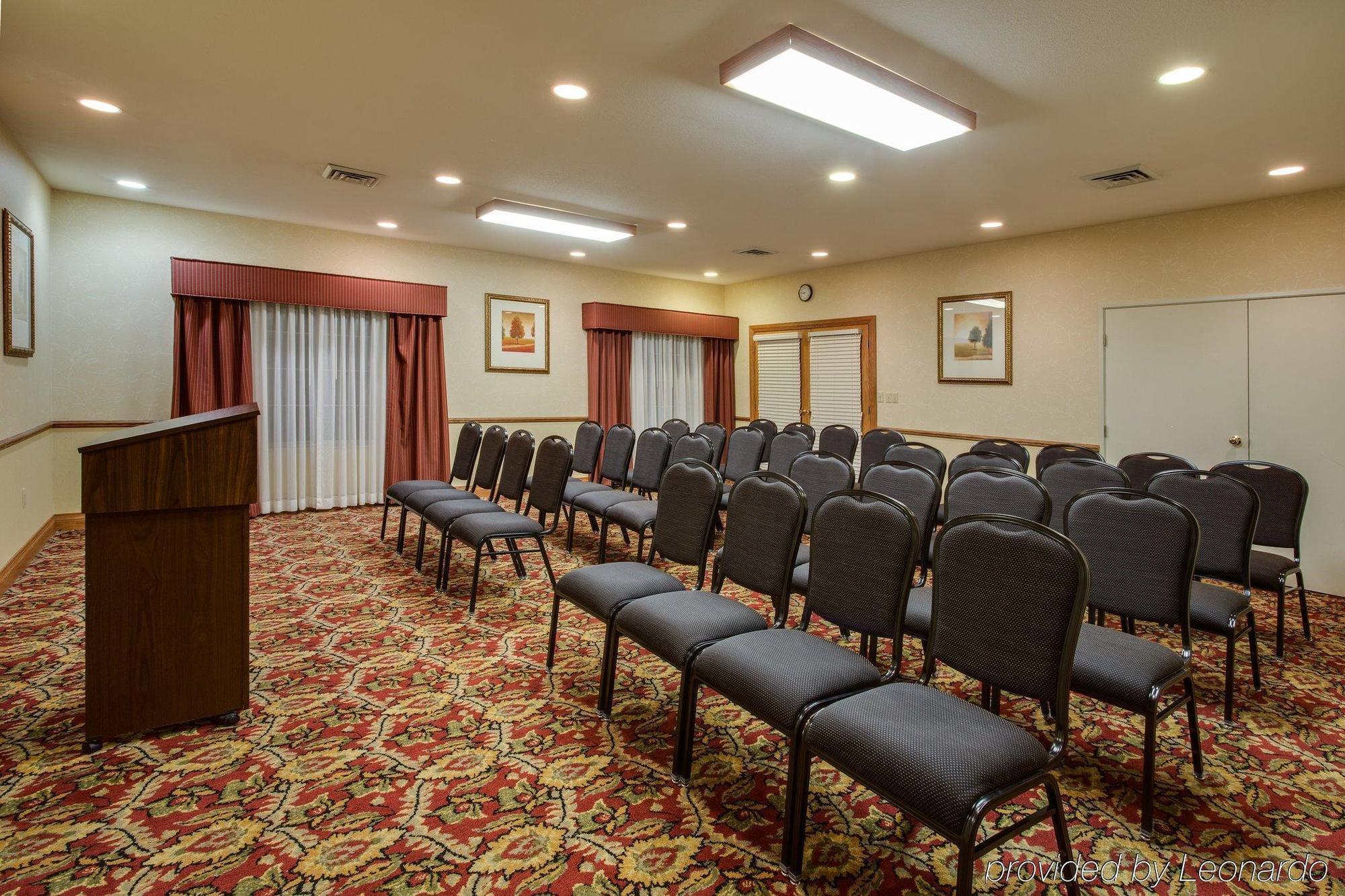 Holiday Inn Express And Suites Chicago West - St Charles By Ihg Saint Charles Eksteriør bilde